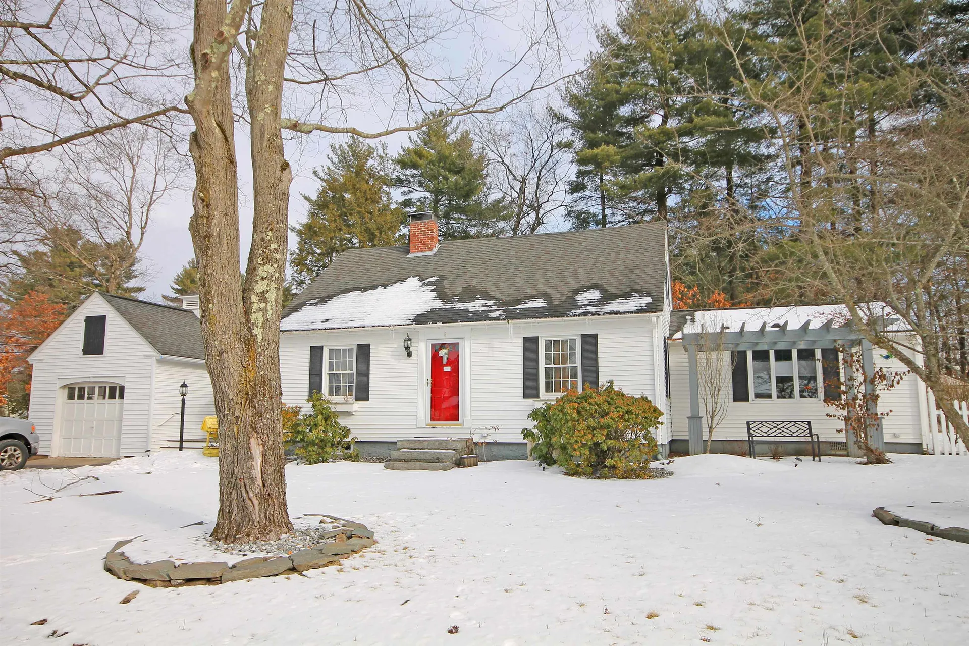 5 Buswell Street Hudson NH 03051
