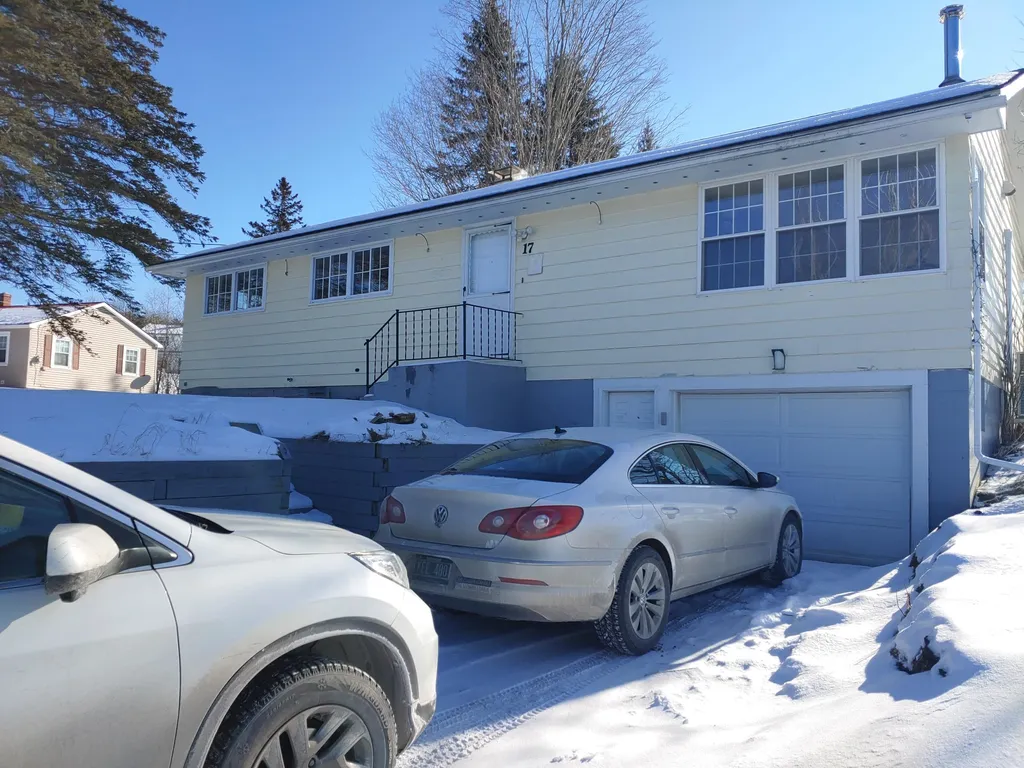 17 Philbrook Street Barre Town VT 05641-9737