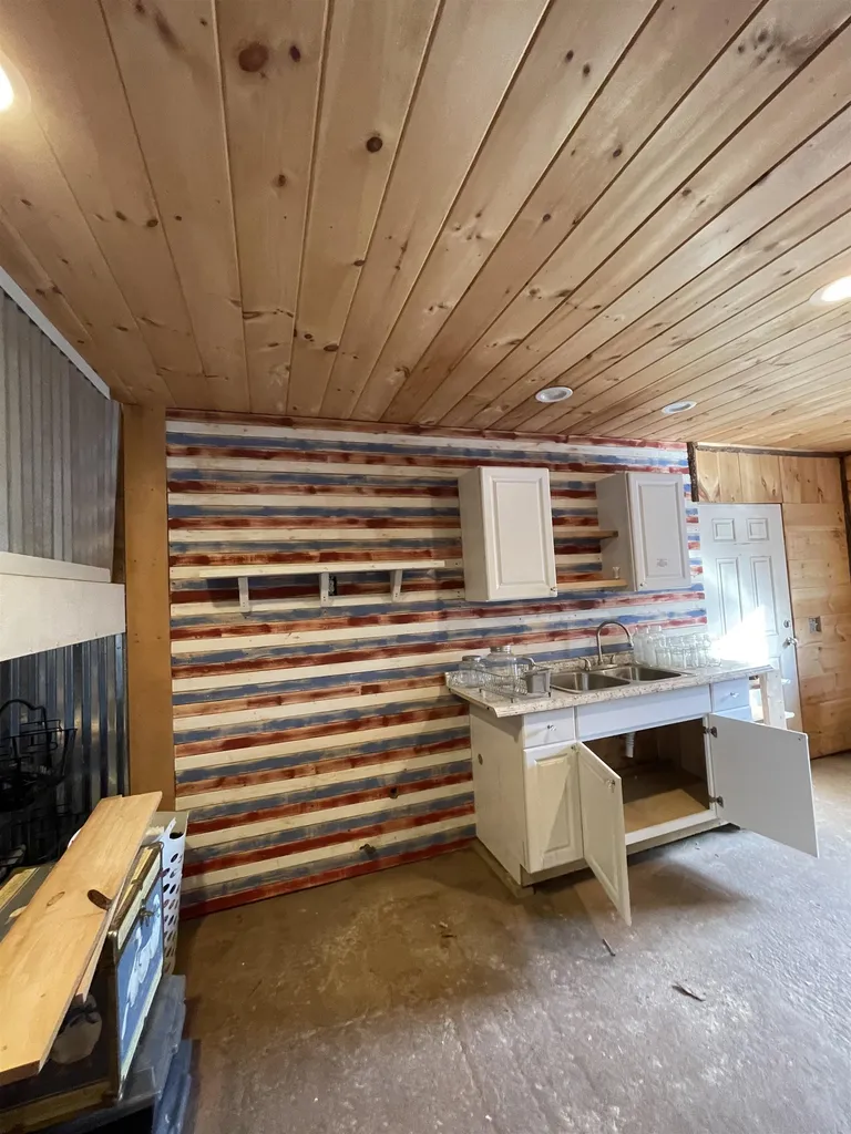 28 Cross Road Sandown NH 03873