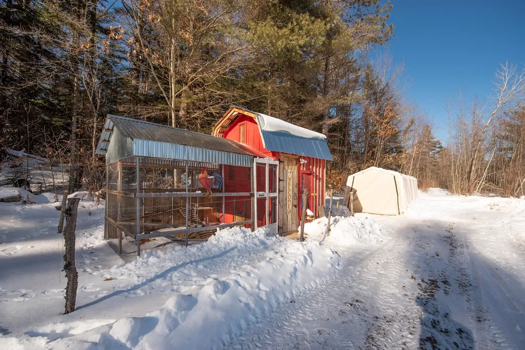 870 Us Route 4 Danbury NH 03230