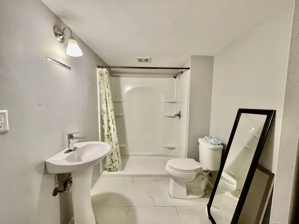 23 Cheryl Street Nashua NH 03062