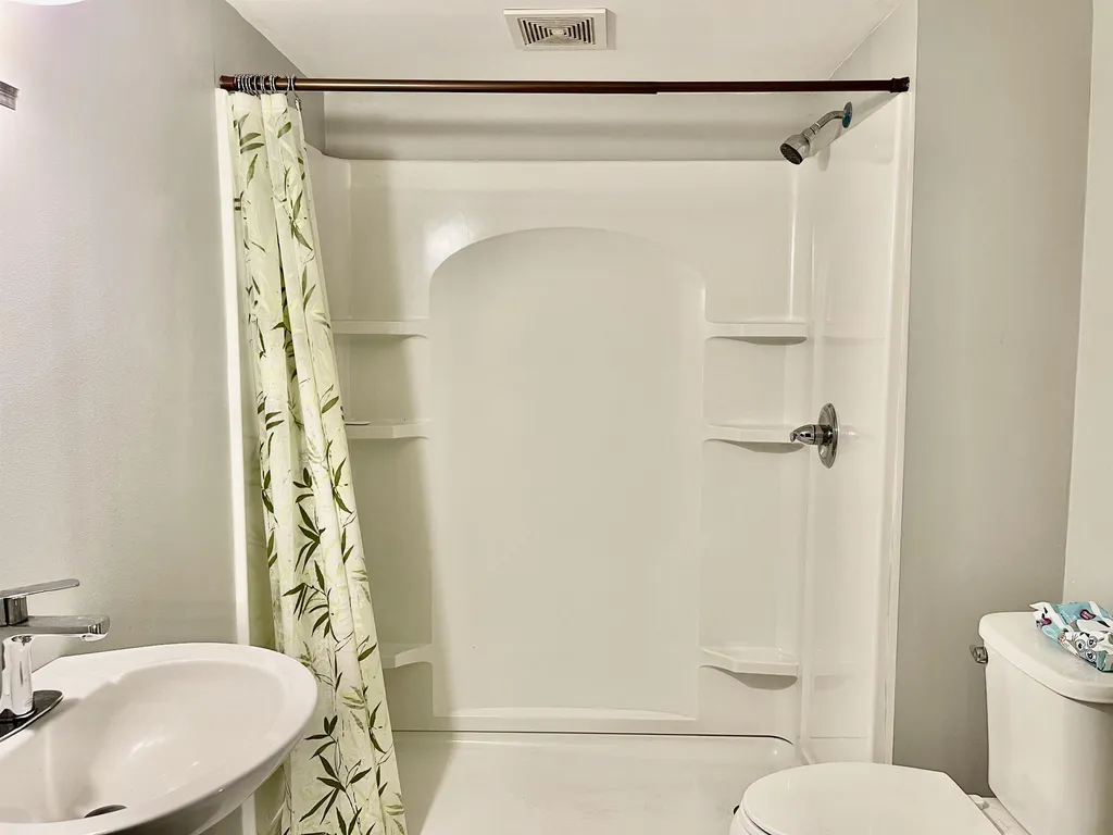 23 Cheryl Street Nashua NH 03062