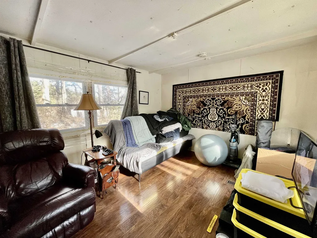 23 Cheryl Street Nashua NH 03062