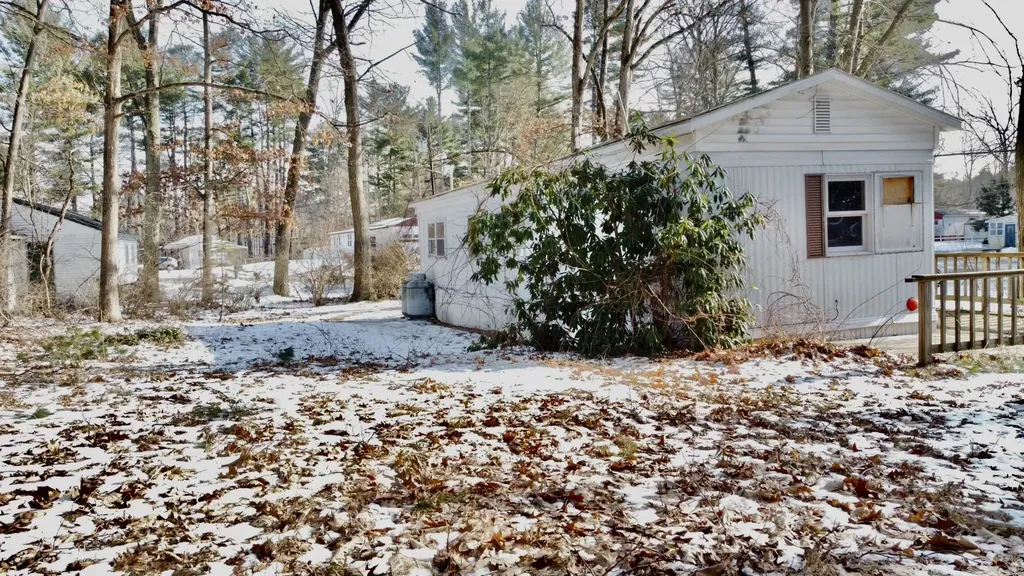 23 Cheryl Street Nashua NH 03062