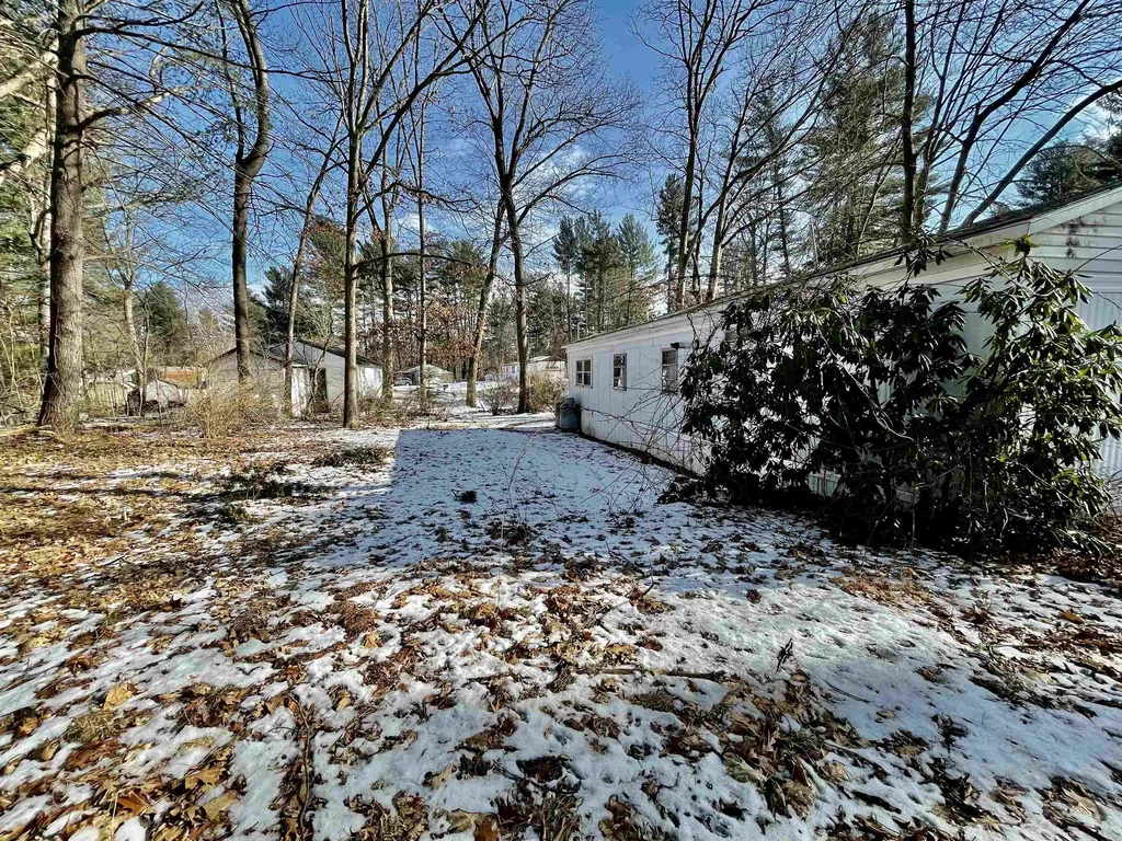 23 Cheryl Street Nashua NH 03062