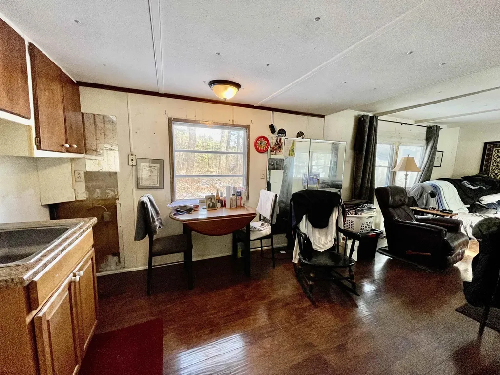 23 Cheryl Street Nashua NH 03062
