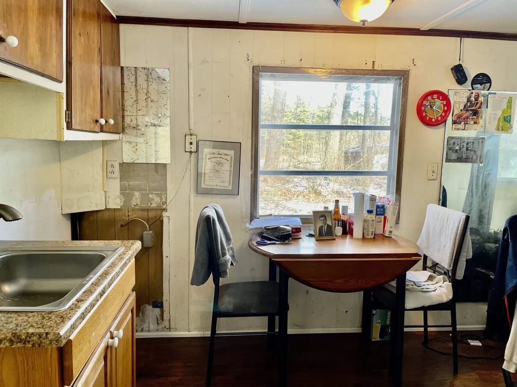 23 Cheryl Street Nashua NH 03062
