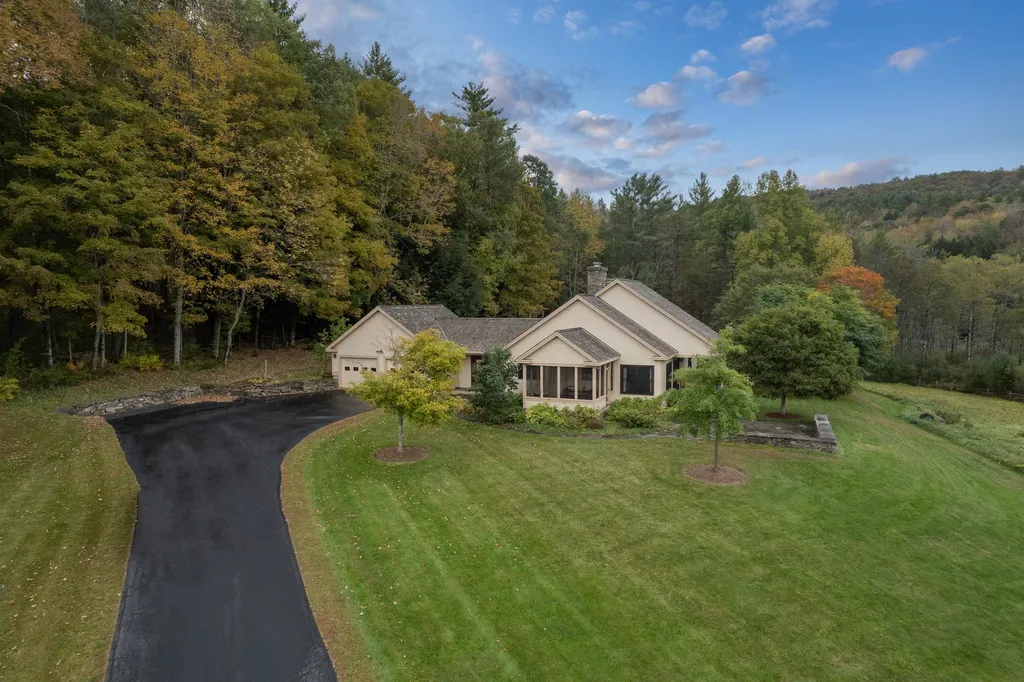 589 College Hill Road Woodstock VT 05091