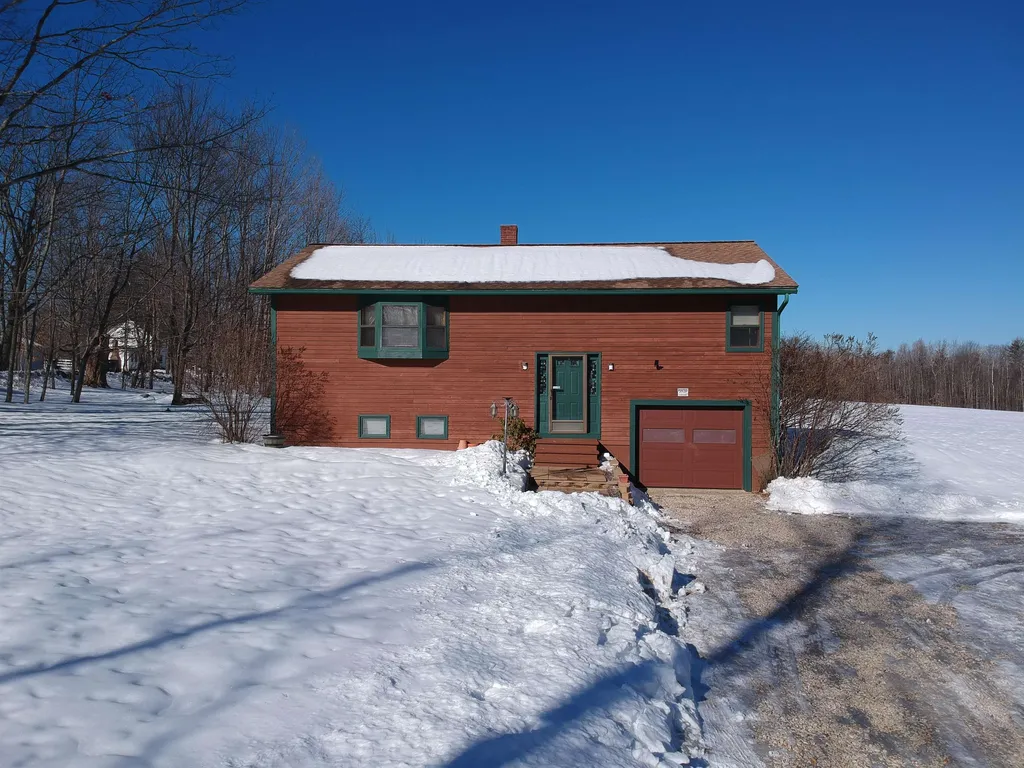 10 Daroska Road Pittsfield NH 03263
