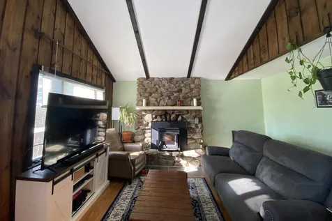 401 Sherwood Drive Mendon VT 05701