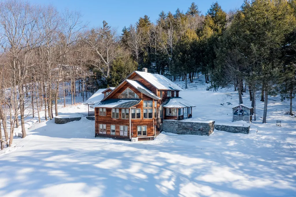 31 Dorset Lane Lebanon NH 03766