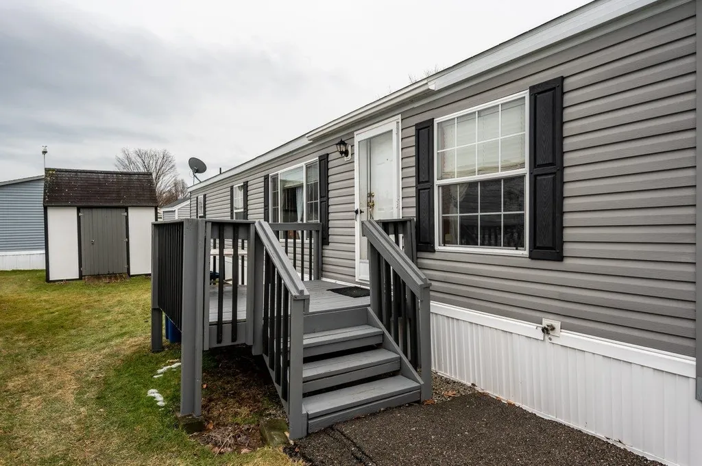 12 Blackberry Place Kittery ME 03904