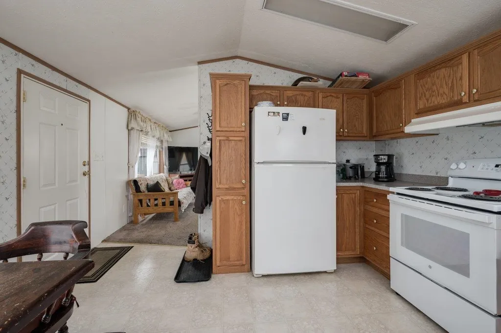 12 Blackberry Place Kittery ME 03904