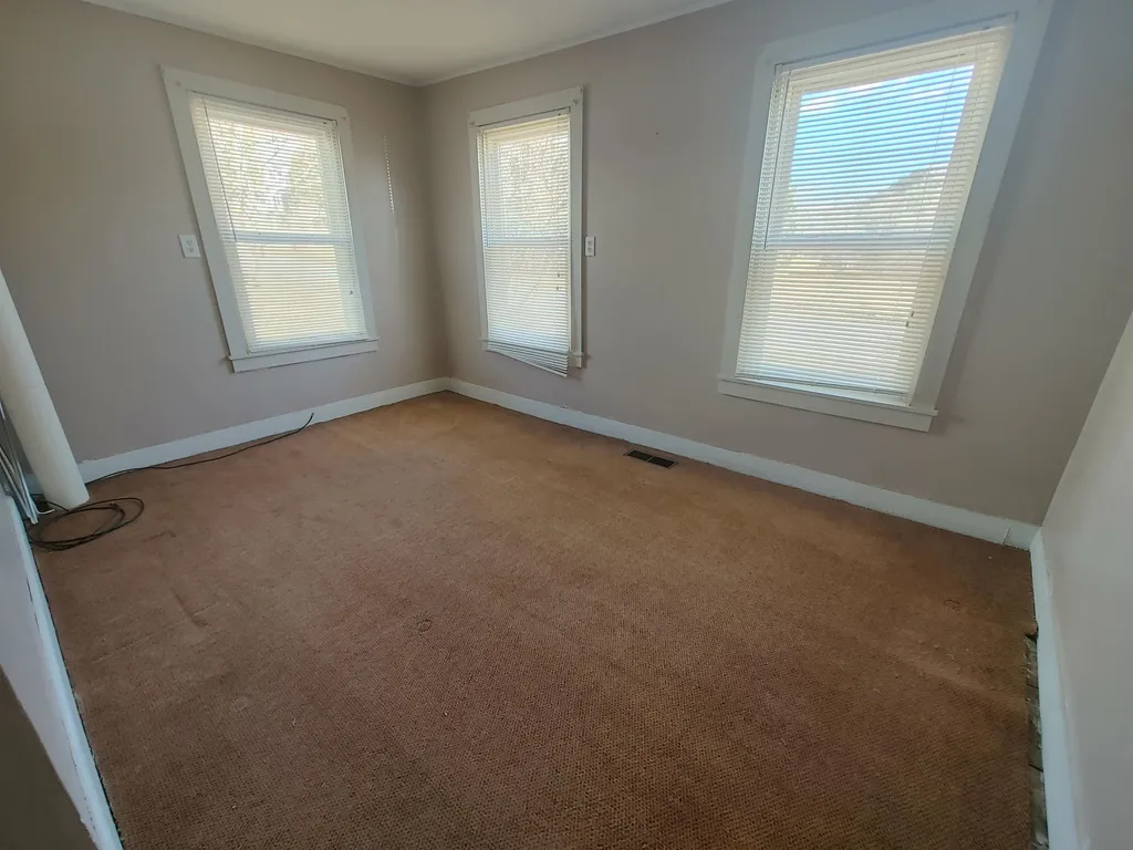 13 Maple Avenue Chelsea VT 05038