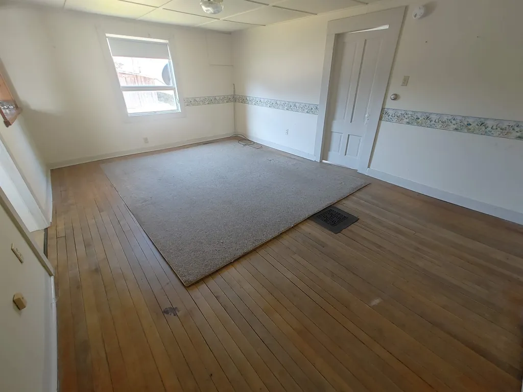 13 Maple Avenue Chelsea VT 05038