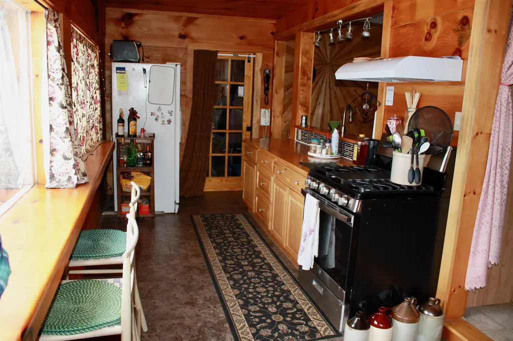 2549 South Lincoln Road Lincoln VT 05443