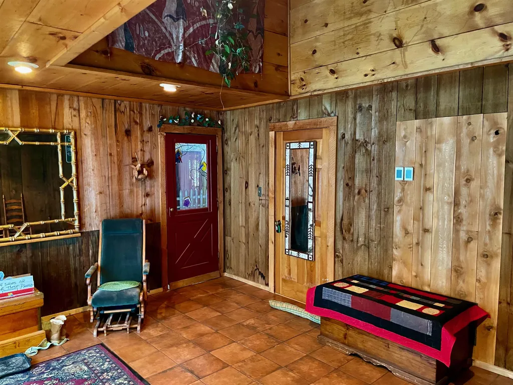 2549 South Lincoln Road Lincoln VT 05443