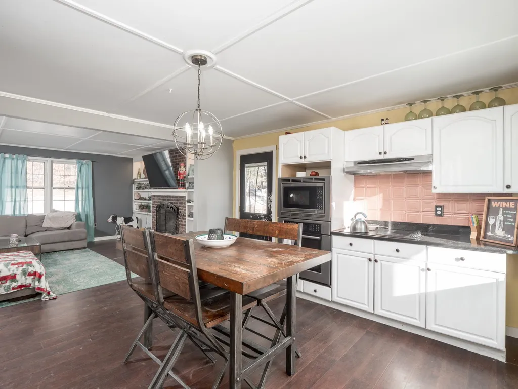 47 Merrimack Road Amherst NH 03031
