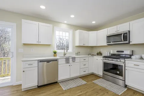 54 Ingalls Street Nashua NH 03060