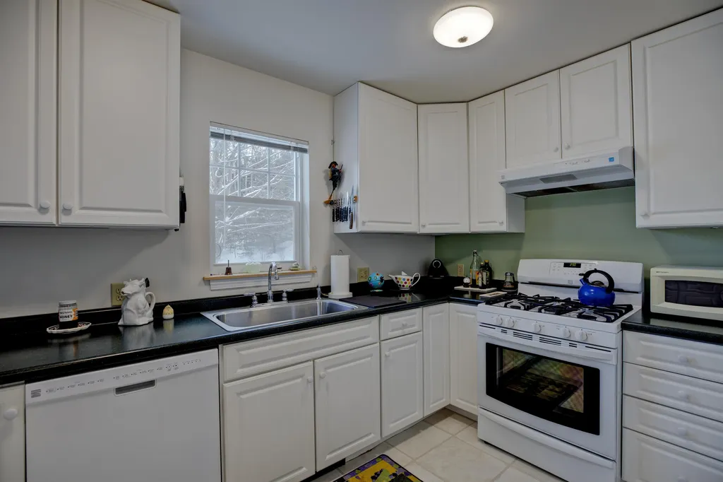 10 Linden Drive Lebanon NH 03784
