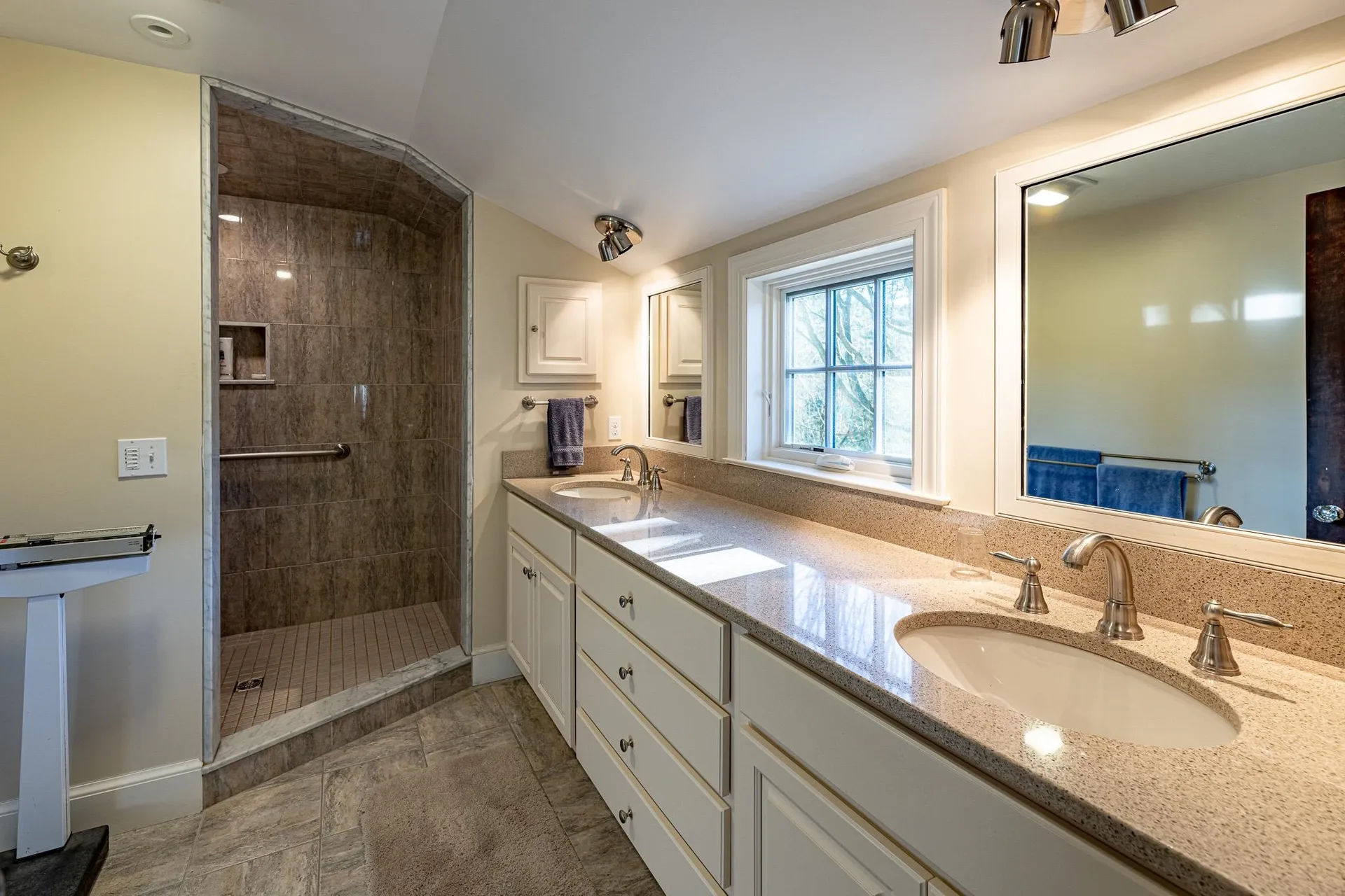 7 Dana Road Hanover NH 03755