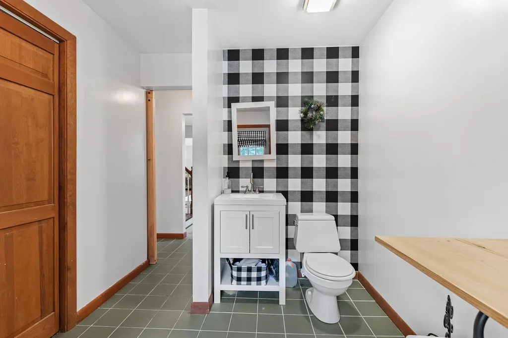 45 Old County Road South Newbury NH 03255