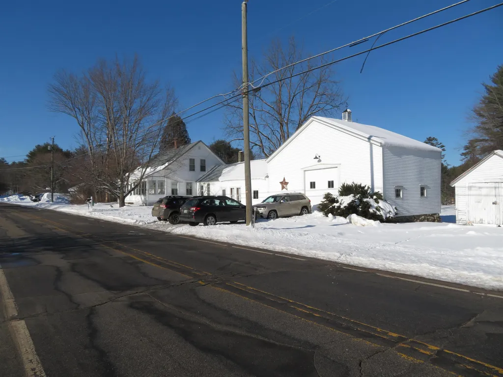 150 School Street Effingham NH 03882