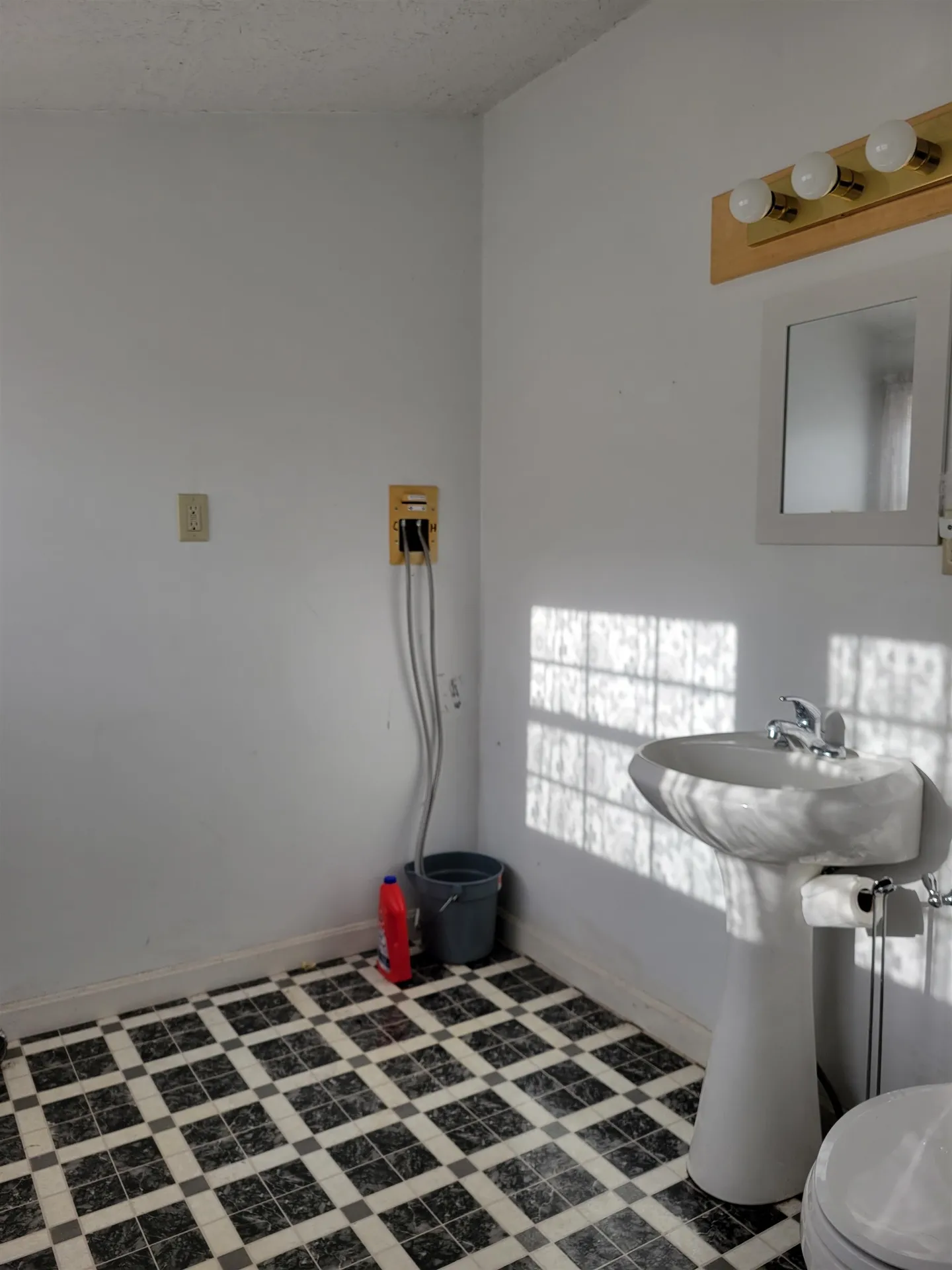 407 Buck Street Pembroke NH 03275