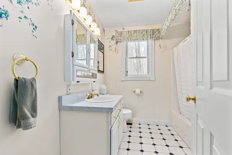 228 Long Hill Road Dover NH 03820