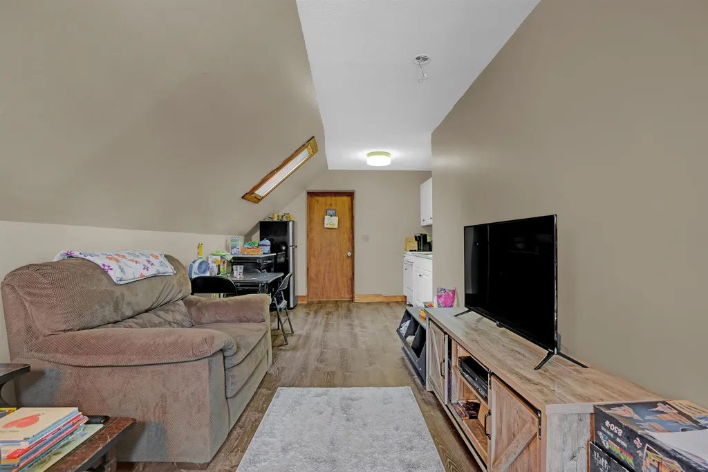 7868 Pomfret Road Pomfret VT 05053