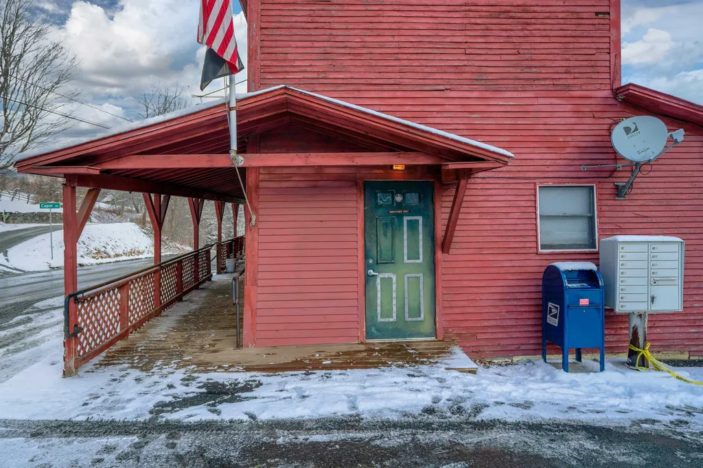 7868 Pomfret Road Pomfret VT 05053