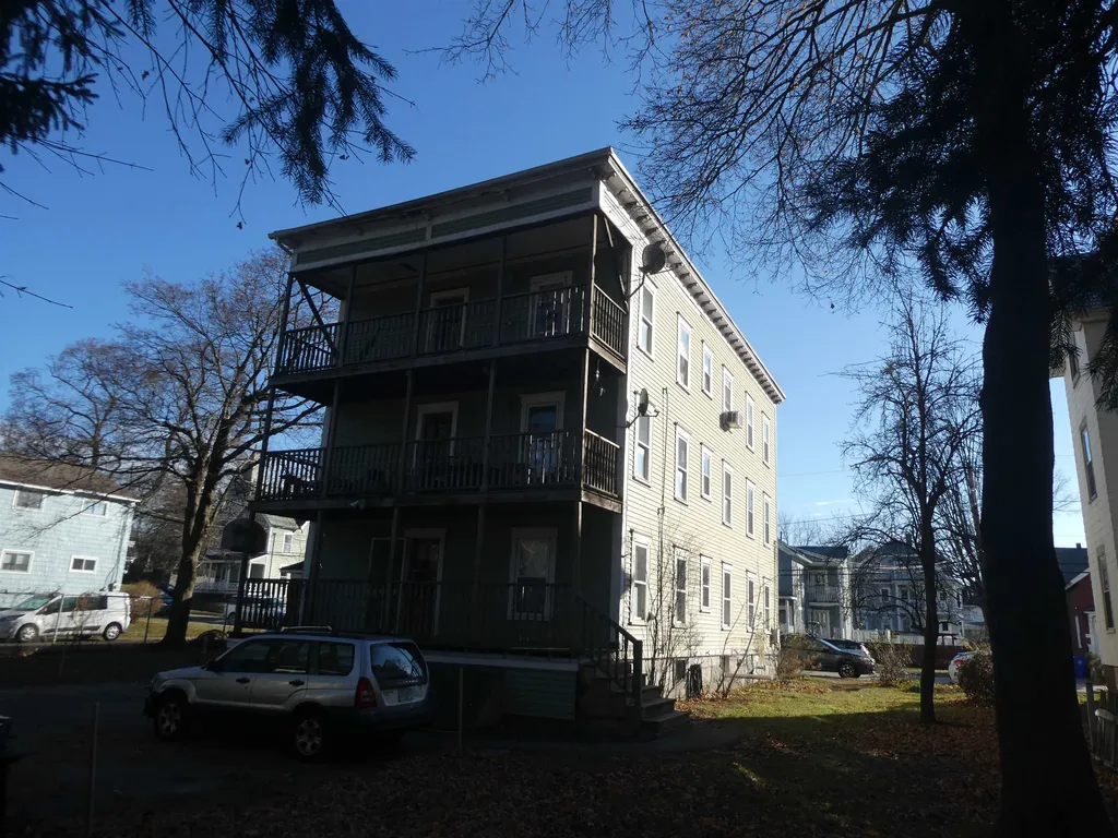 250-252 Prospect Street Manchester NH 03104