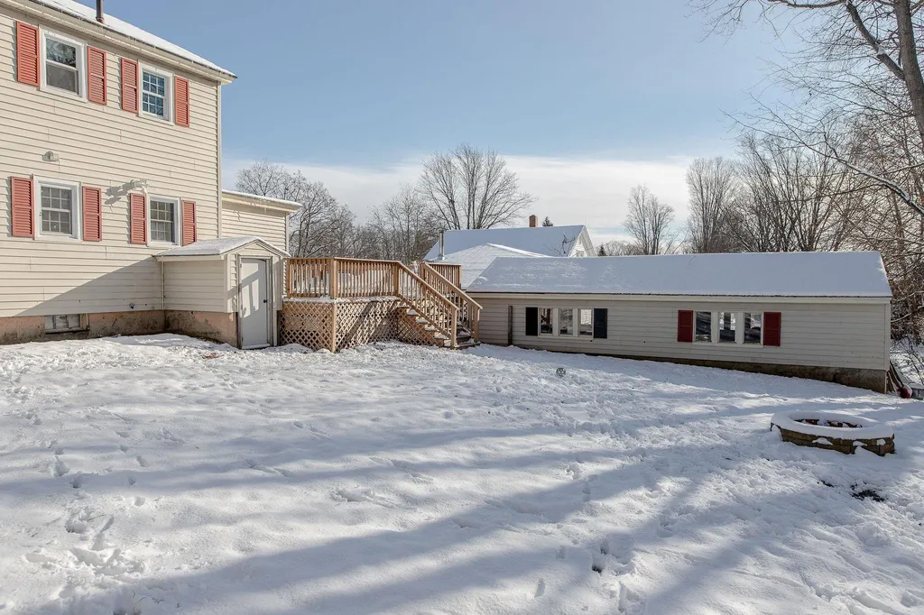 9 Nash Parkway Somersworth NH 03878