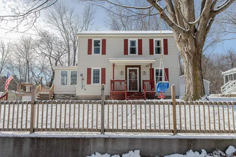 9 Nash Parkway Somersworth NH 03878