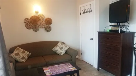 12 G Street Hampton NH 03842