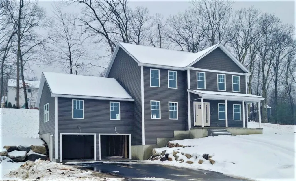 30 Marigold Way Hooksett NH 03106