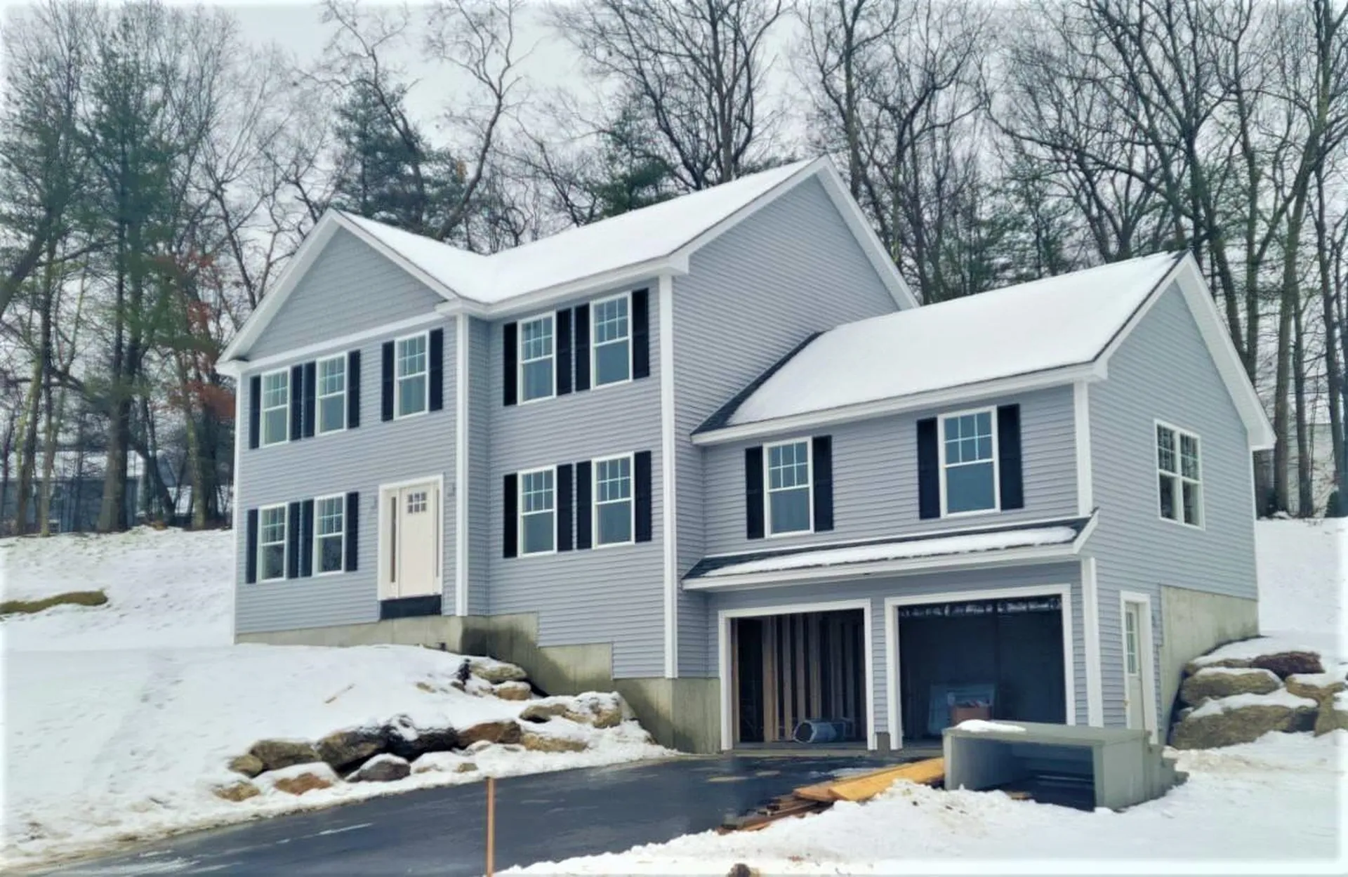 38 Marigold Way Hooksett NH 03106