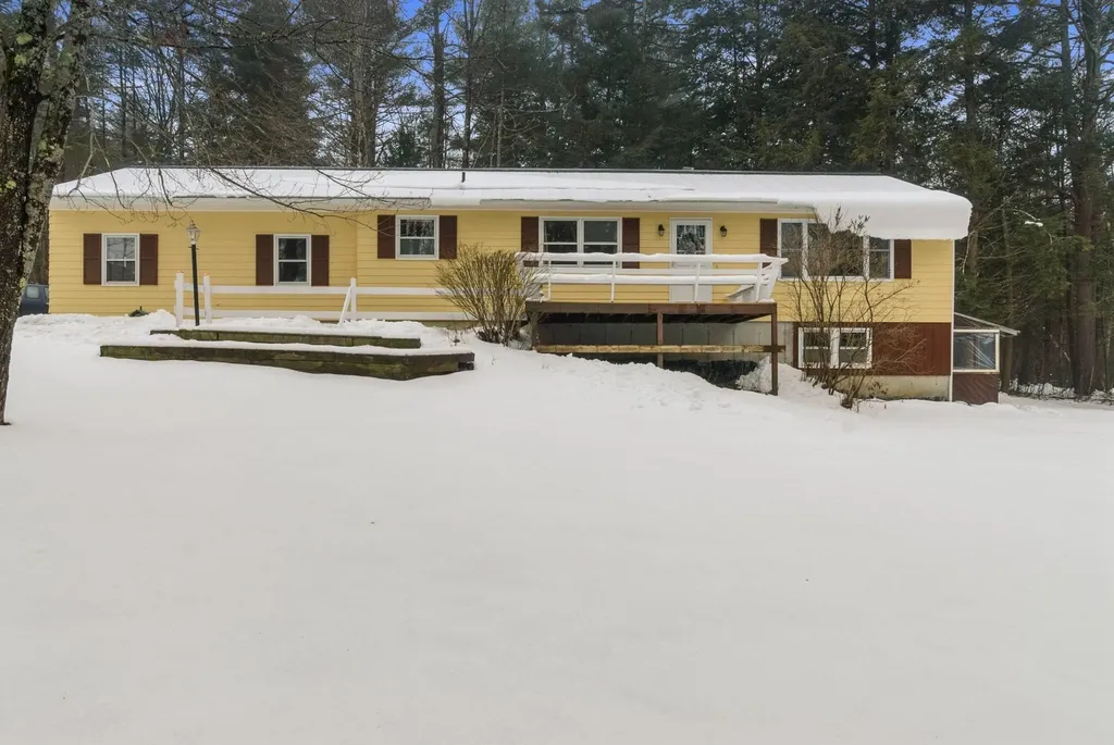 64 Daisy Hill Road Lebanon NH 03766