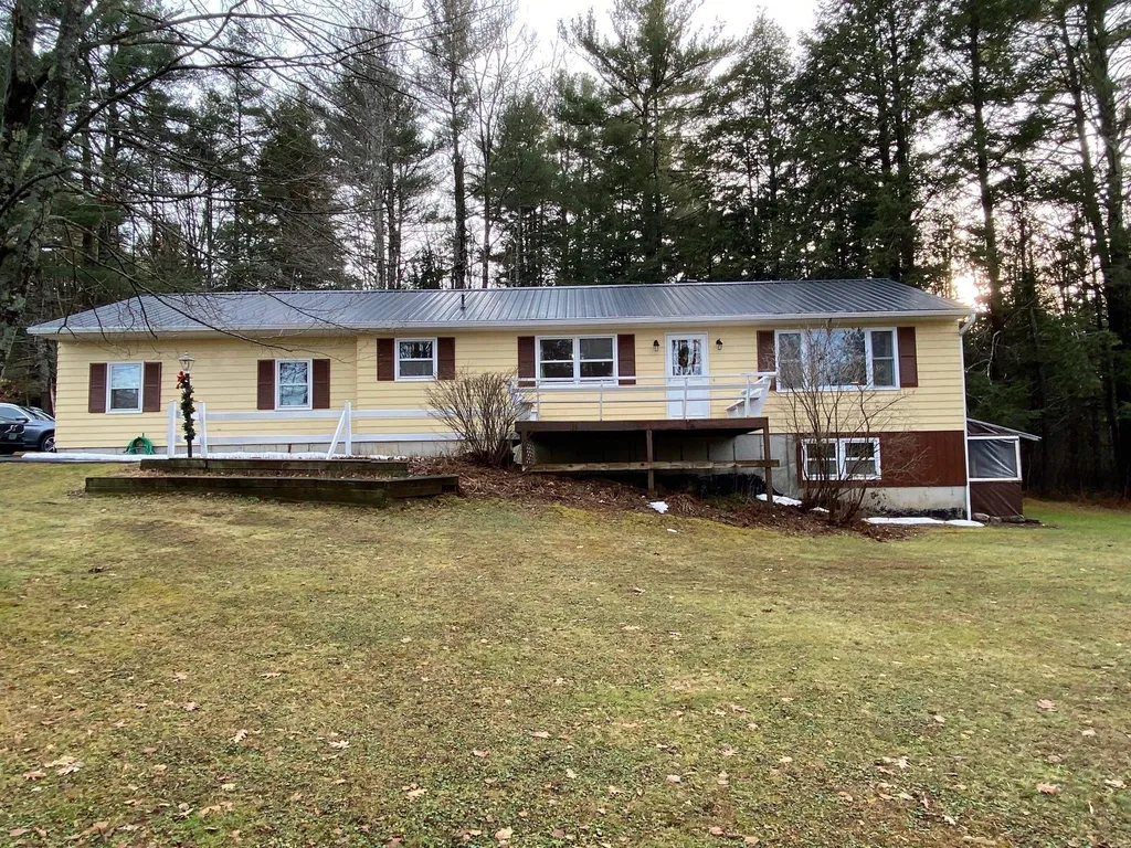 64 Daisy Hill Road Lebanon NH 03766