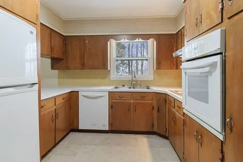 64 Daisy Hill Road Lebanon NH 03766