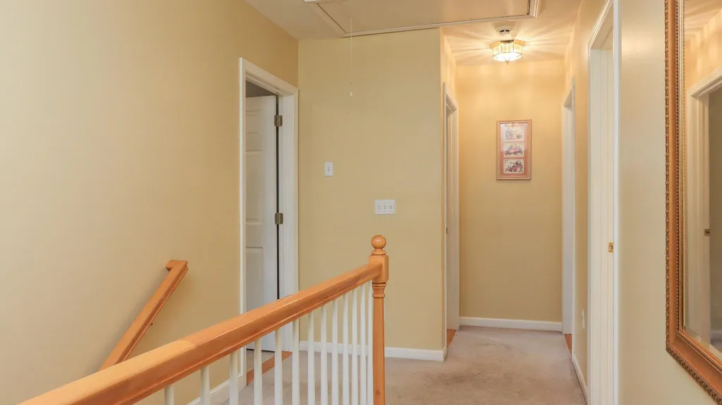 16 White Oak Drive Nashua NH 03063