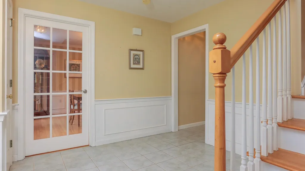 16 White Oak Drive Nashua NH 03063