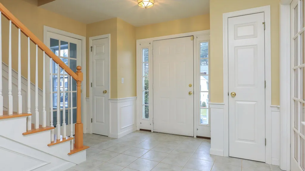 16 White Oak Drive Nashua NH 03063