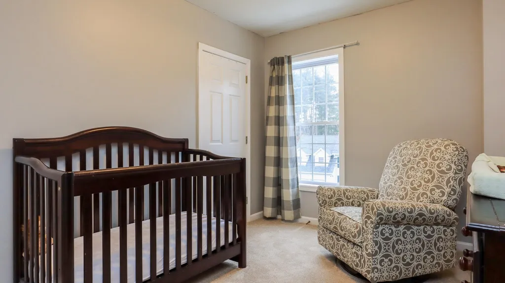 16 White Oak Drive Nashua NH 03063