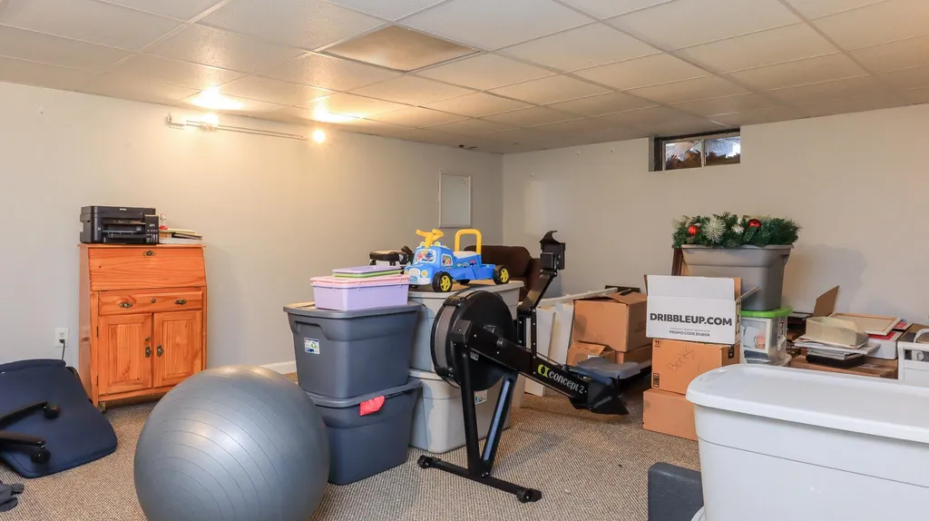 16 White Oak Drive Nashua NH 03063