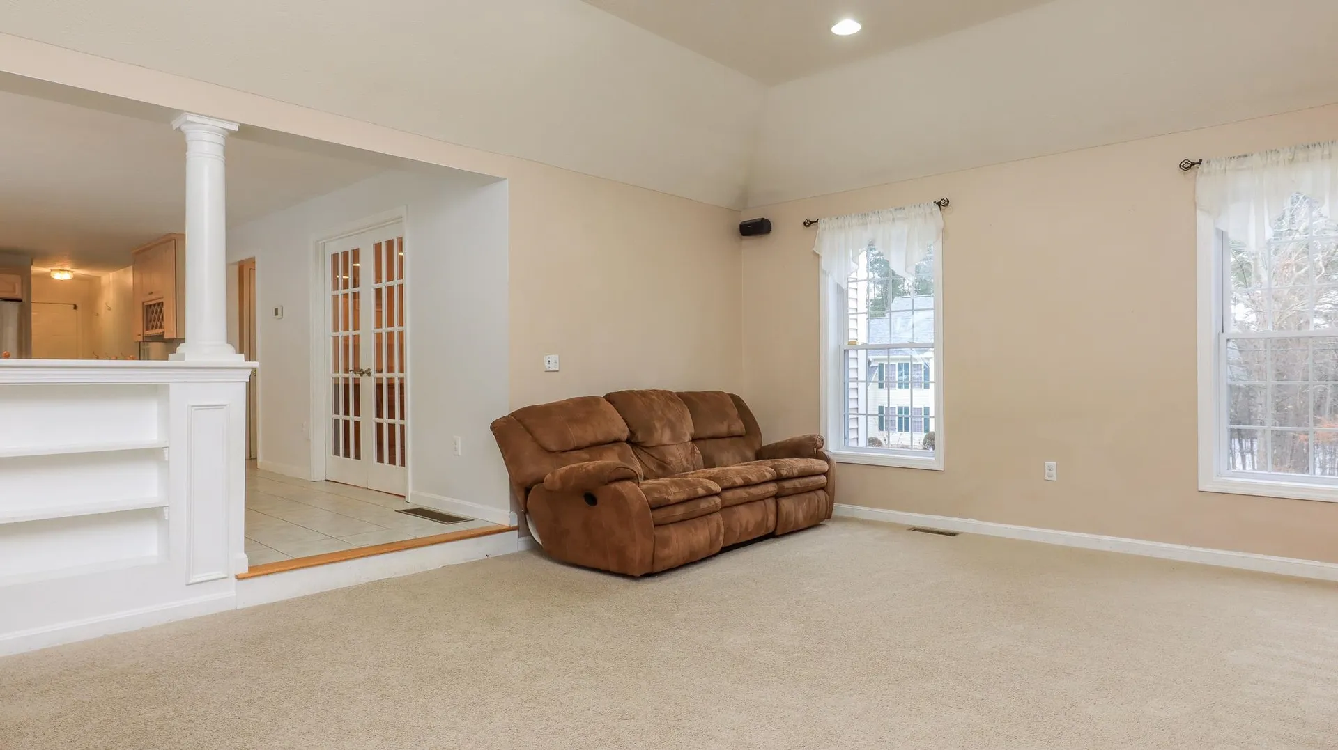 16 White Oak Drive Nashua NH 03063
