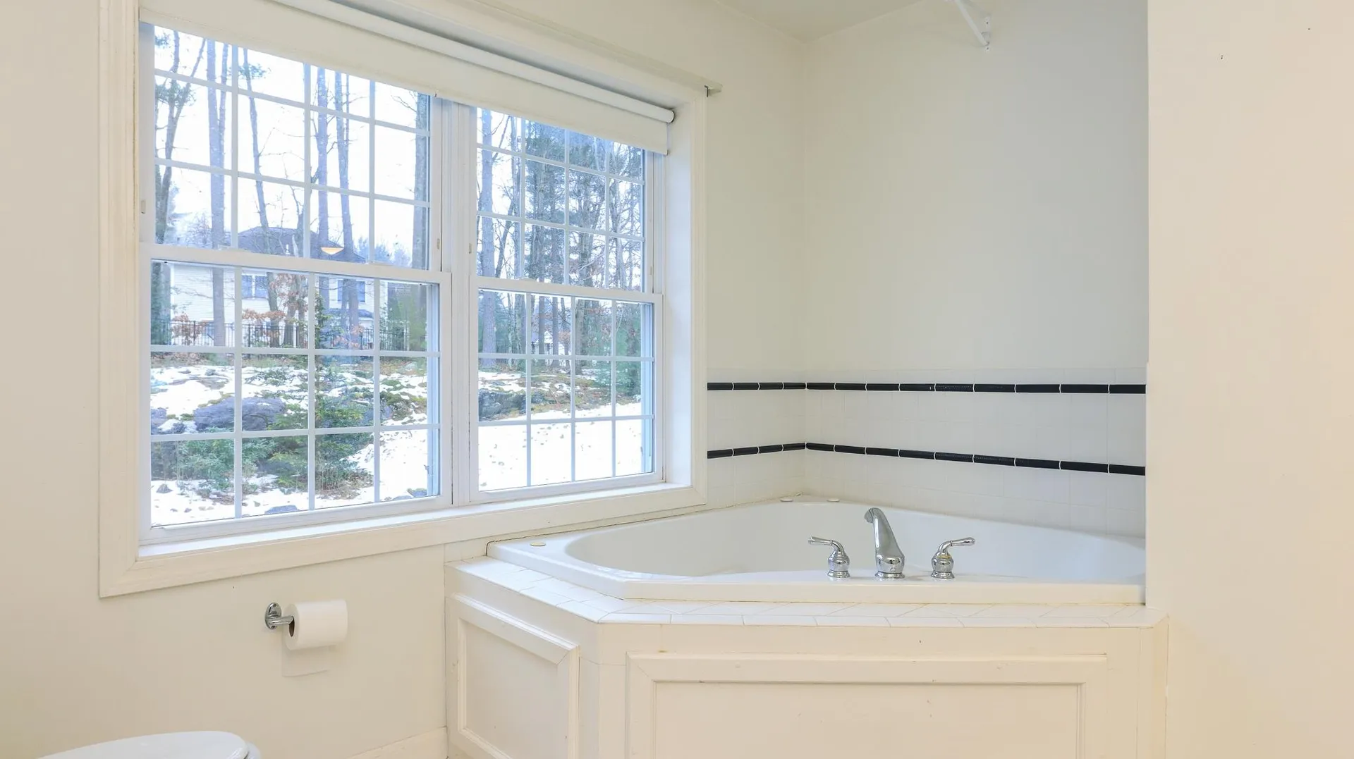 16 White Oak Drive Nashua NH 03063