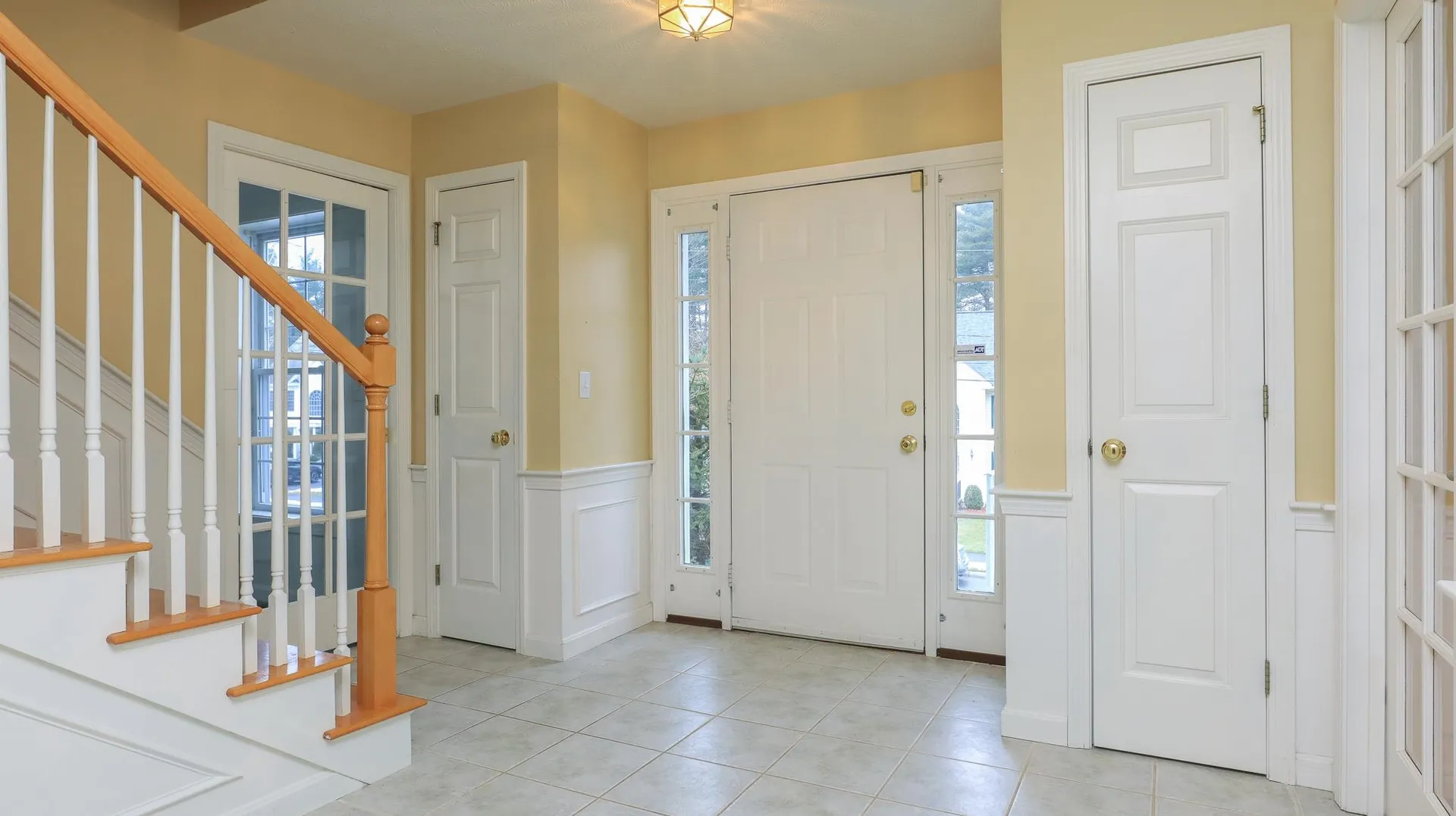 16 White Oak Drive Nashua NH 03063