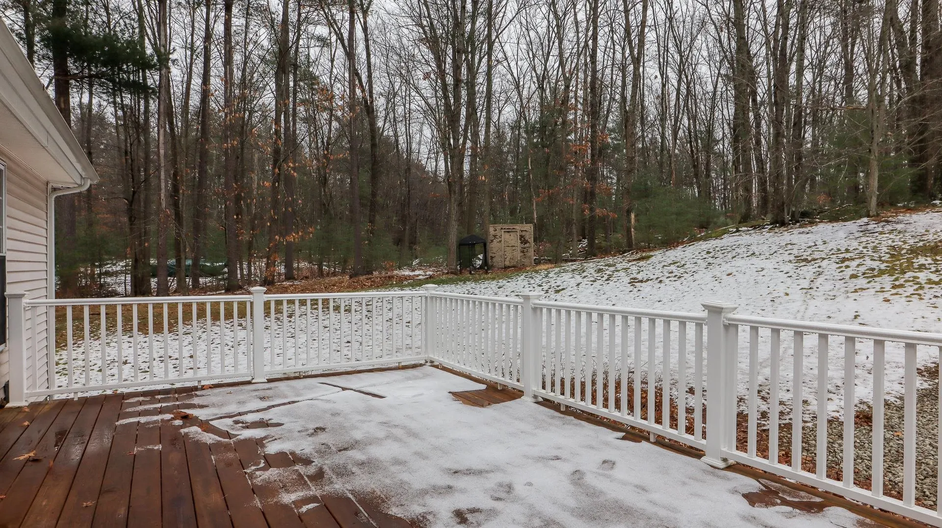 16 White Oak Drive Nashua NH 03063