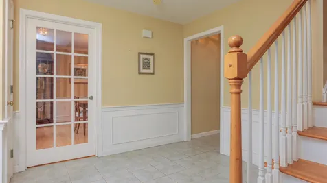 16 White Oak Drive Nashua NH 03063